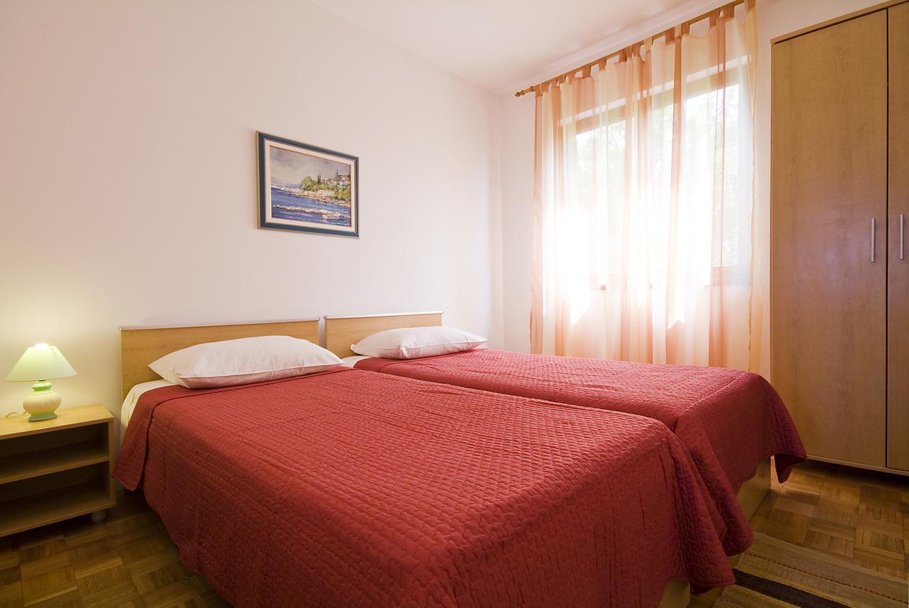 Apartments Valentina-B Нін Екстер'єр фото