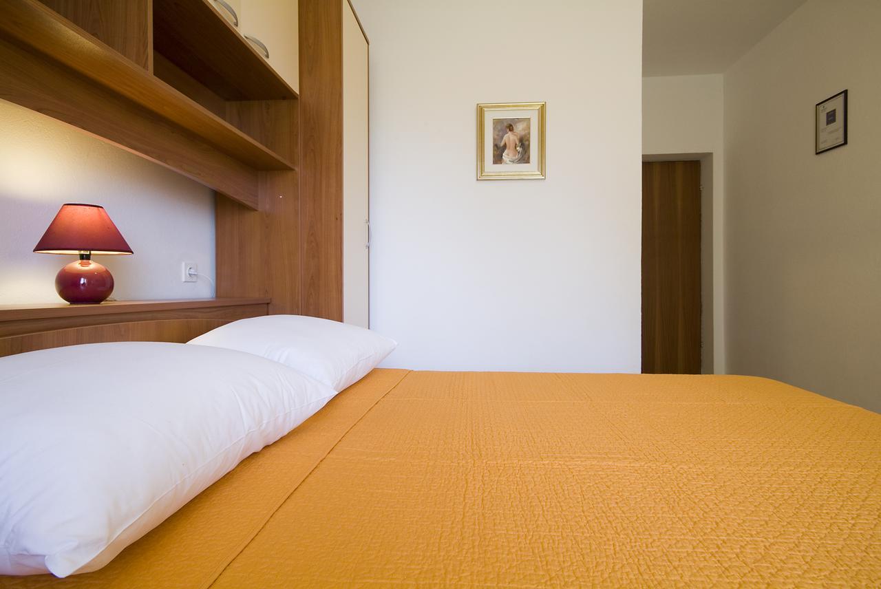Apartments Valentina-B Нін Екстер'єр фото